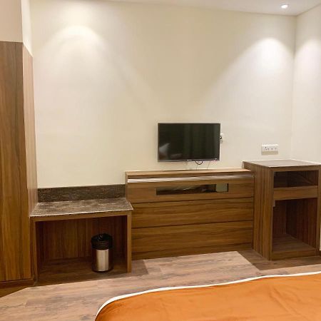 Hotel Amber Rudrapur Exterior foto
