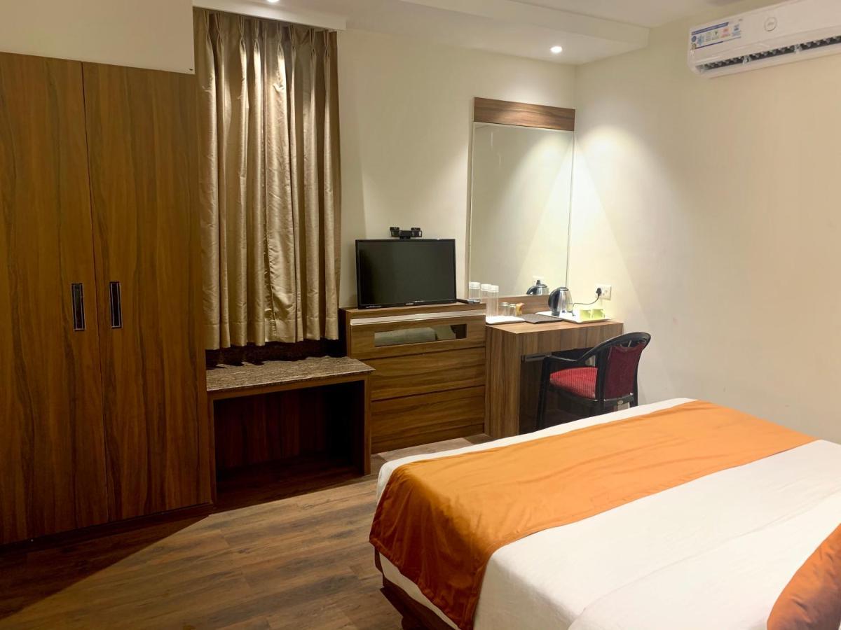 Hotel Amber Rudrapur Exterior foto